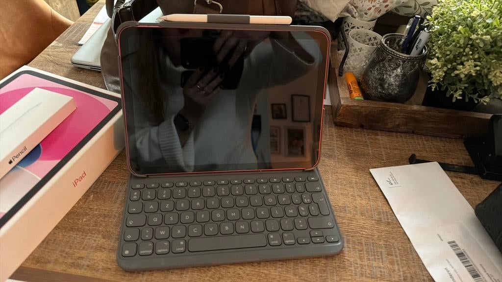 Apple iPad 10th generation, Informatique & Logiciels, Apple iPad Tablettes, Autres modèles, Enlèvement ou Envoi, Autres couleurs