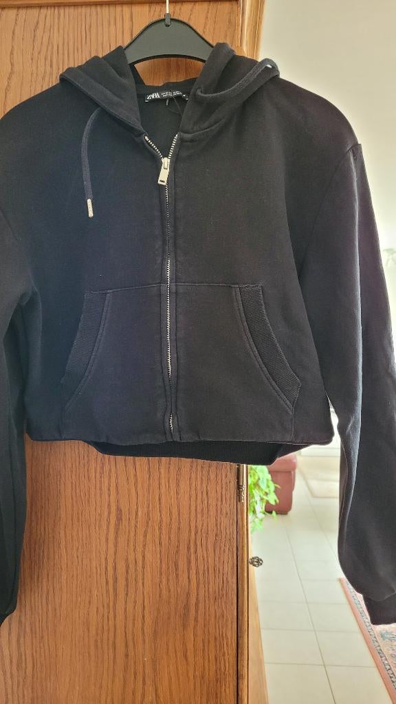 gilet à capuche court dame taille M  Zara, Taille 38/40 (M), Enlèvement ou Envoi, Zara, Comme neuf