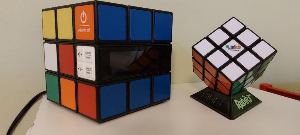 1 Rubik's Cube + Big Ben radio-réveil Rubik's cube, Hobby & Loisirs créatifs, Sport cérébral & Puzzles, Enlèvement ou Envoi, Utilisé