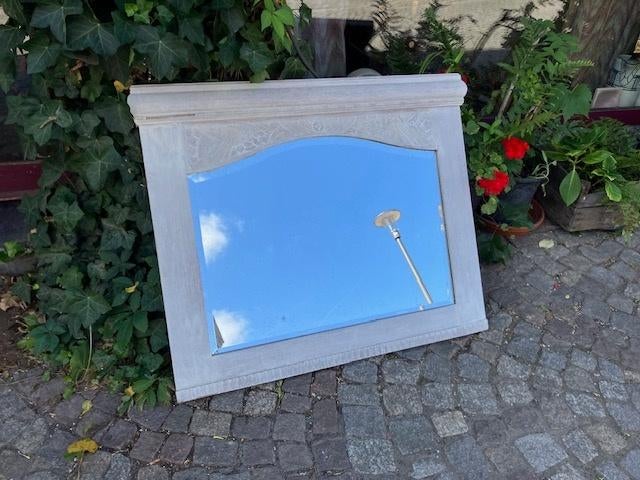 OUDE SPIEGEL MET HOUTEN KADER 100 CM OP 83 CM., Ophalen of Verzenden, Rechthoekig, 50 tot 100 cm, Minder dan 100 cm