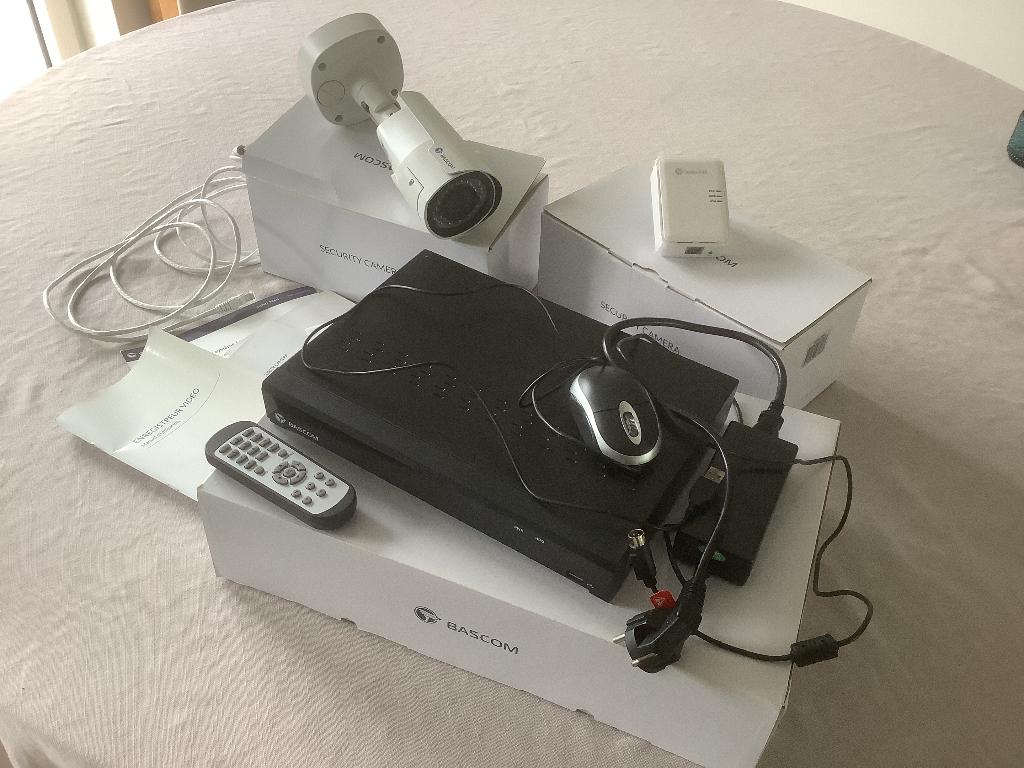 Bascom alarmsysteem, Doe-het-zelf en Bouw, Alarmsystemen, Nieuw, Ophalen of Verzenden, Compleet systeem, Afstandsbediening