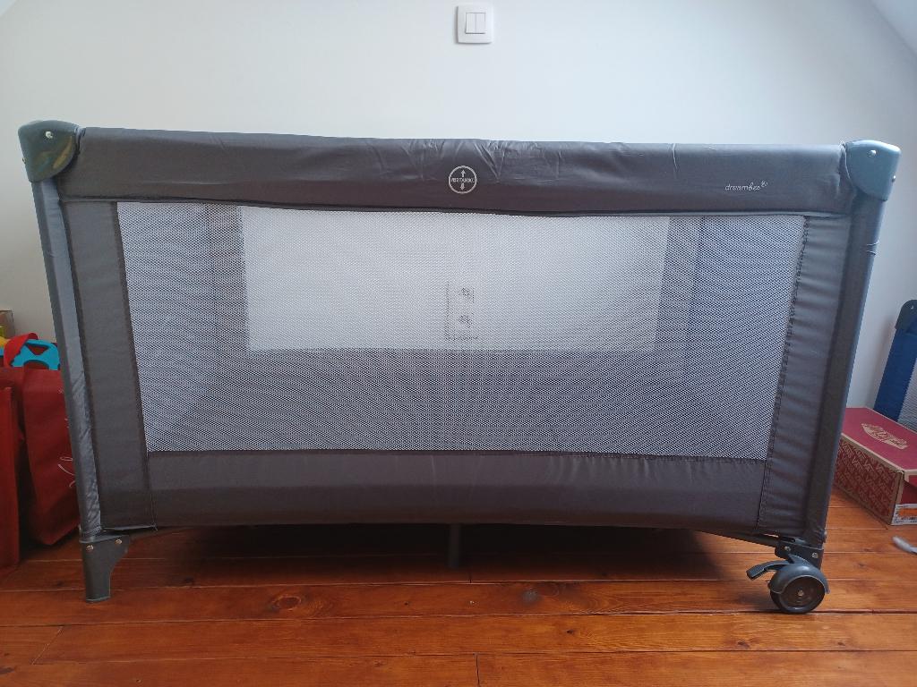 reisbedje met matras, Ophalen, Zo goed als nieuw