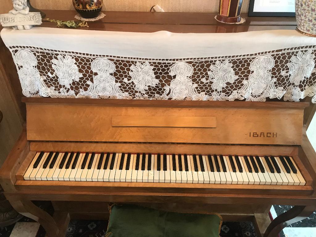 Buffetpiano, Muziek en Instrumenten, Ophalen, Gebruikt, Piano