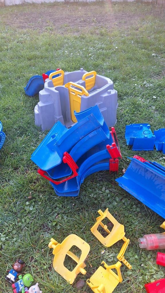 Aquaplay circuits eau, Enlèvement