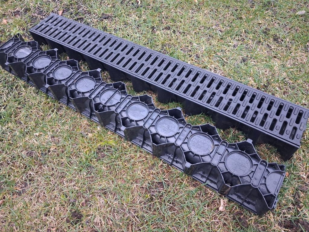 2 kunststof goten 1m, Ophalen of Verzenden