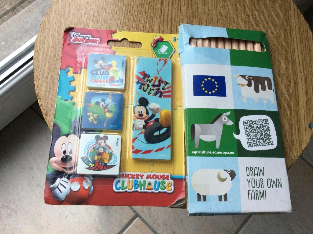 ACCESSOIRES SCOLAIRES(AUTRES USAGES)"MICKEY MOUSSE"..., Antiquités & Art, Enlèvement ou Envoi