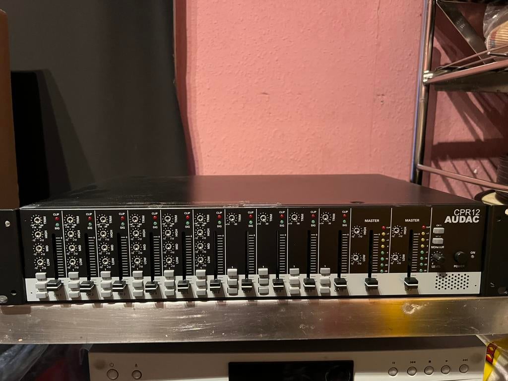 AUDAC CPR12 - 10 kanaals voorversterker, Muziek en Instrumenten, Ophalen, Zo goed als nieuw
