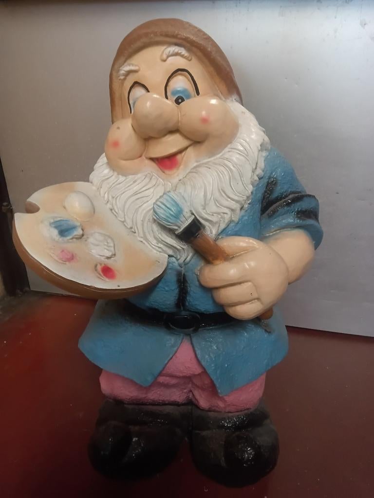 Nain peintre, Enlèvement