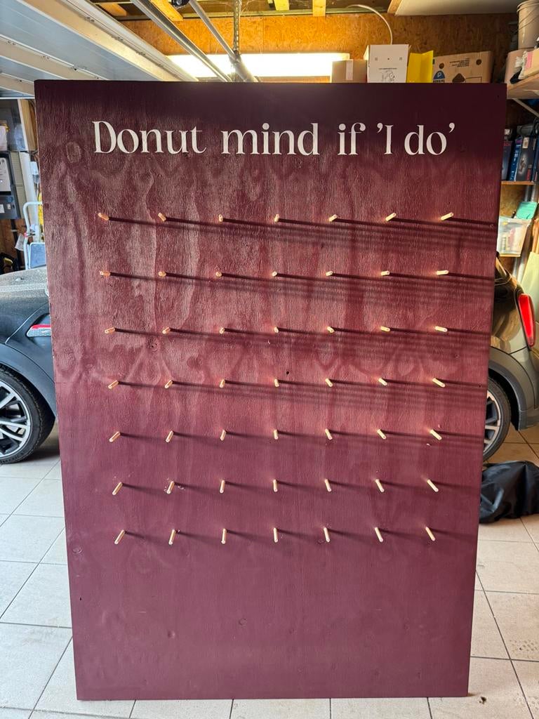Donut wall 180cm x 120 cm voor 49 of 98 donuts, Hobby en Vrije tijd, Feestartikelen, Ophalen, Zo goed als nieuw