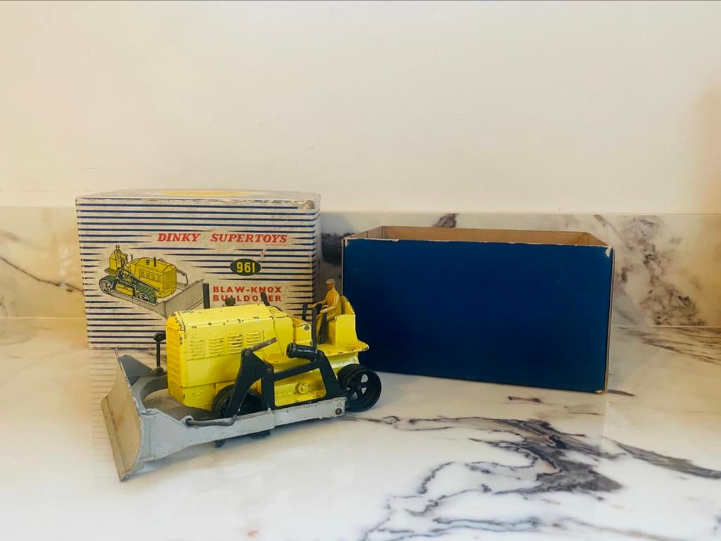 Dinky super toy, Ophalen