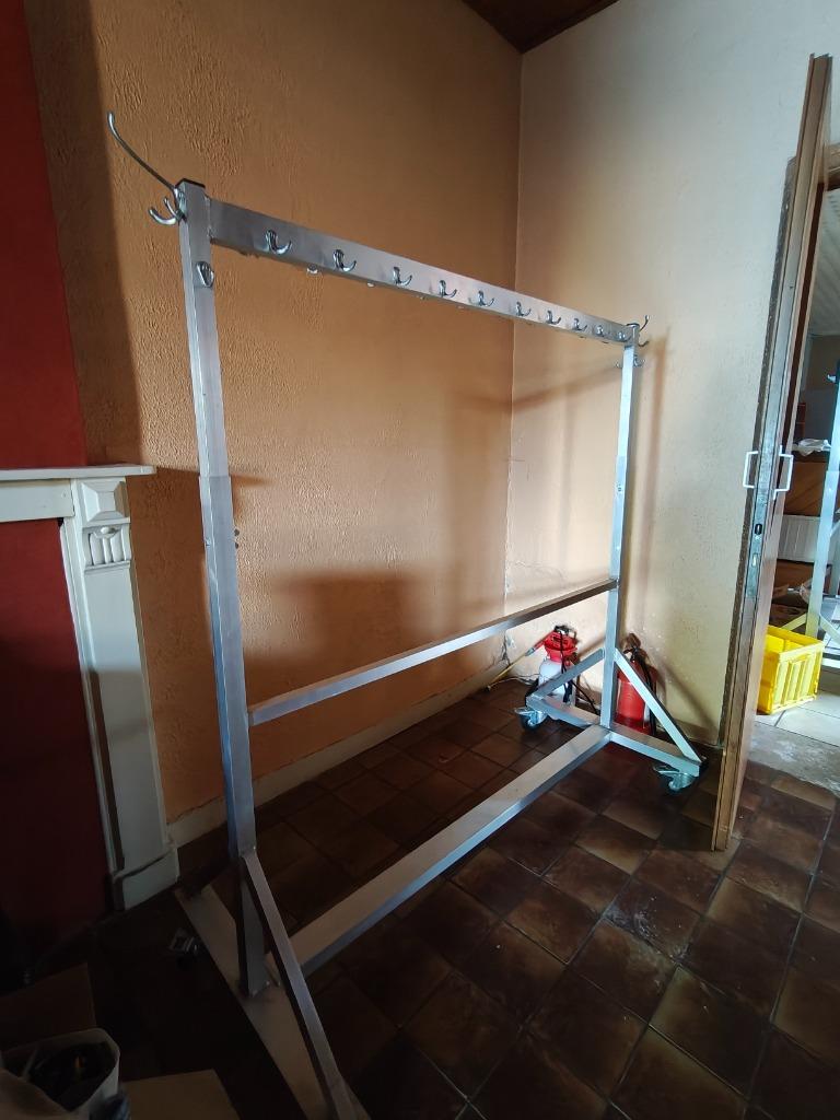 2 robuuste verrijdbare kapstokken op wielen, Huis en Inrichting, Ophalen, Gebruikt, Metaal, Staande kapstok