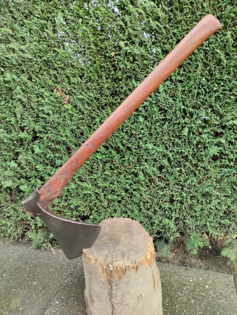 Houthakkers bijl, Enlèvement ou Envoi