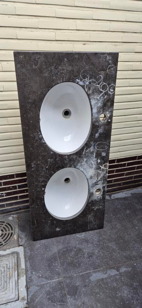 Vasque double pierre, Ophalen