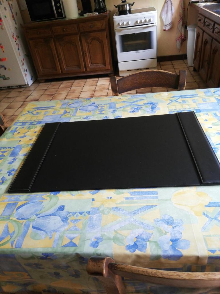 Garniture de bureau 65cm sur 40cm. En simili-cuir., Enlèvement ou Envoi, Comme neuf
