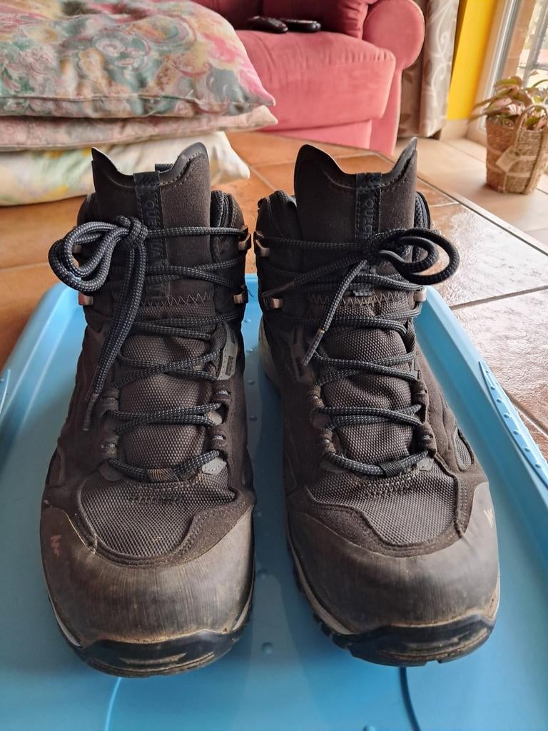 QUECHUA waterdichte wandelschoenen - mh100 mid 42, Sport en Fitness, Bergsport en Wandelen, Zo goed als nieuw, Schoenen, Ophalen of Verzenden