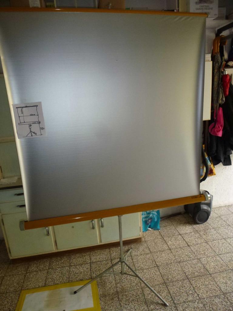 écran perlé  & table de projecteur Dias, TV, Hi-fi & Vidéo, Projecteurs dias, Enlèvement, Utilisé