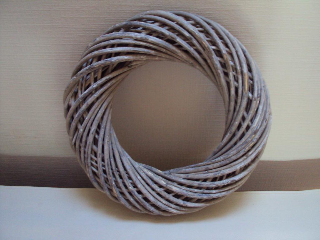 Krans in rotan / Hout   NIEUW !, Huis en Inrichting, Woonaccessoires | Kransen, Ophalen of Verzenden