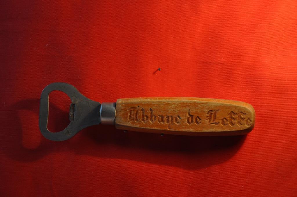 §  decapsuleur publicitaire abbaye de leffe (52), Verzamelen, Ophalen of Verzenden, Gebruikt, Flesopener, Leffe