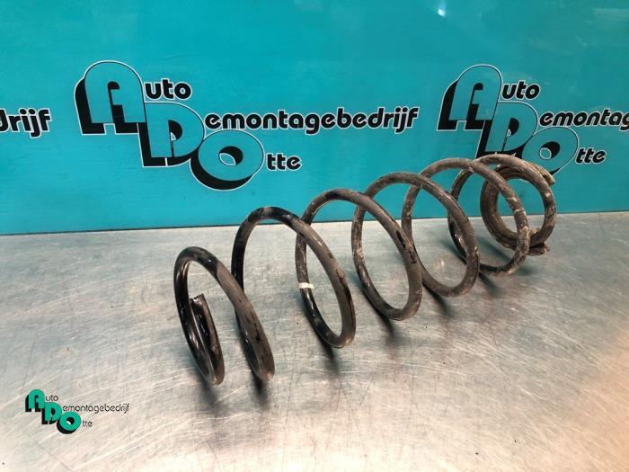 Schroefveer achter van een Alfa Romeo Giulietta (Giulietta 1, Gebruikt, -, -, Ophalen of Verzenden