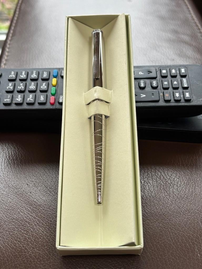 Stylo à bille Rolex – Édition Argentée Vintage, Collections, Marques & Objets publicitaires, Neuf, Ustensile, Enlèvement