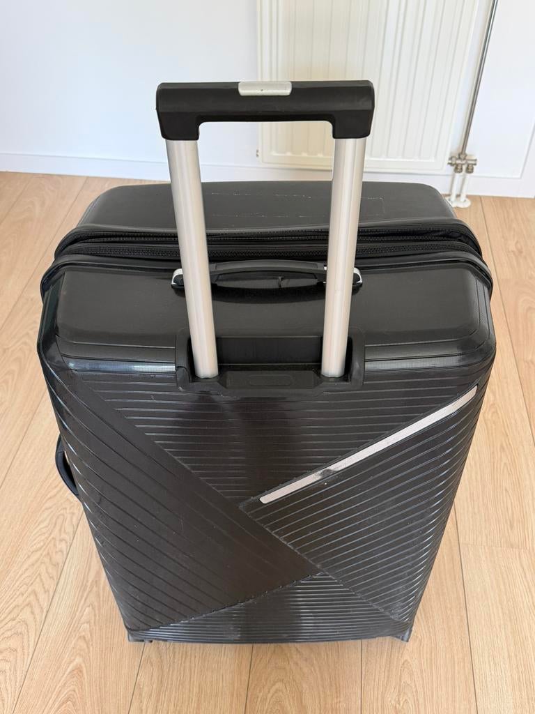 Valise voyage couleur noir, Bijoux, Sacs & Beauté, Valises, Enlèvement, Utilisé