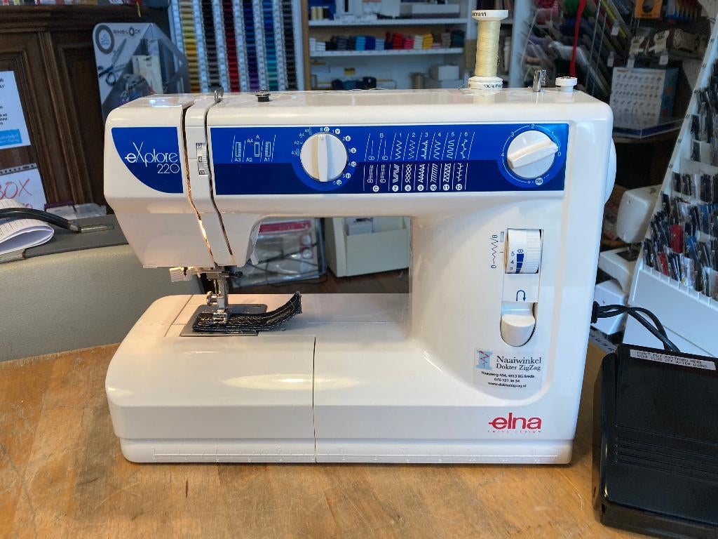 Elna eXplore 220 naaimachine - Met inrijghulp en ZGAN!!, Hobby & Loisirs créatifs, Machines à coudre & Accessoires, Enlèvement