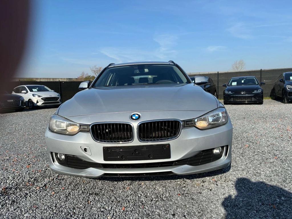 BMW 3 Serie 318 Touring 318 d (bj 2014), Auto's, Euro 5, Zwart, 4 cilinders, Leder