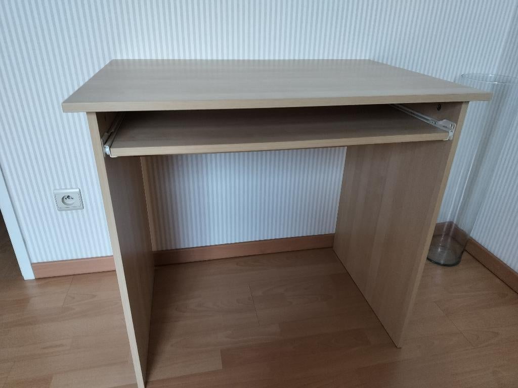petit bureau, Enlèvement, Utilisé