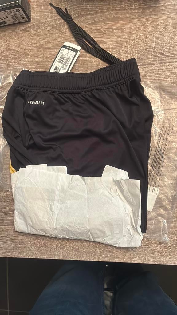Adidas Short, Ophalen of Verzenden, Nieuw, Maat 48/50 (M), Zwart