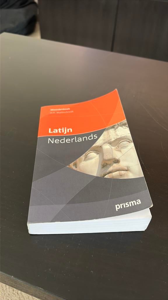 Woordenboek Latijn-Nederlands, Boeken, Woordenboeken, Ophalen, Zo goed als nieuw, Latijn