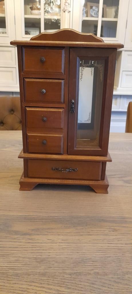 Oud kastje,  juwelen kastje,  sieraden kastje, Antiek en Kunst, Ophalen