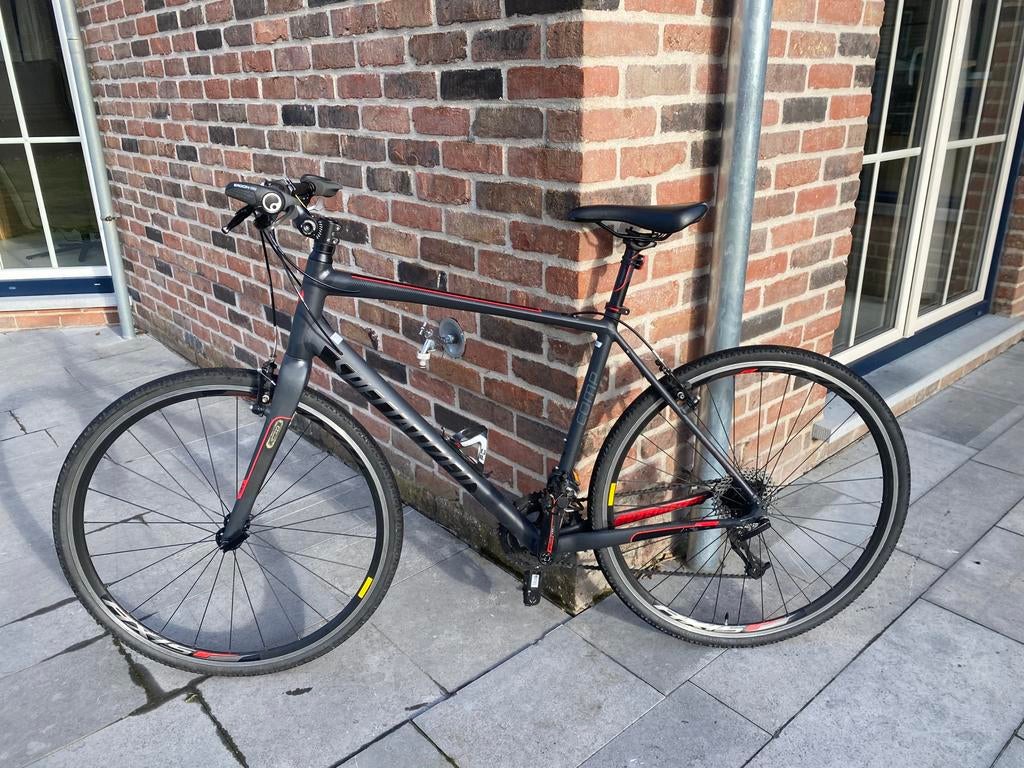 Specialized sirrus comp koersfiets met recht stuur maat L, Fietsen en Brommers, Ophalen, Zo goed als nieuw