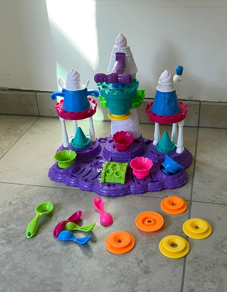 Play-Doh ijsjesmaker, Kinderen en Baby's, Speelgoed | Educatief en Creatief, Ophalen of Verzenden, Zo goed als nieuw, Knutselen