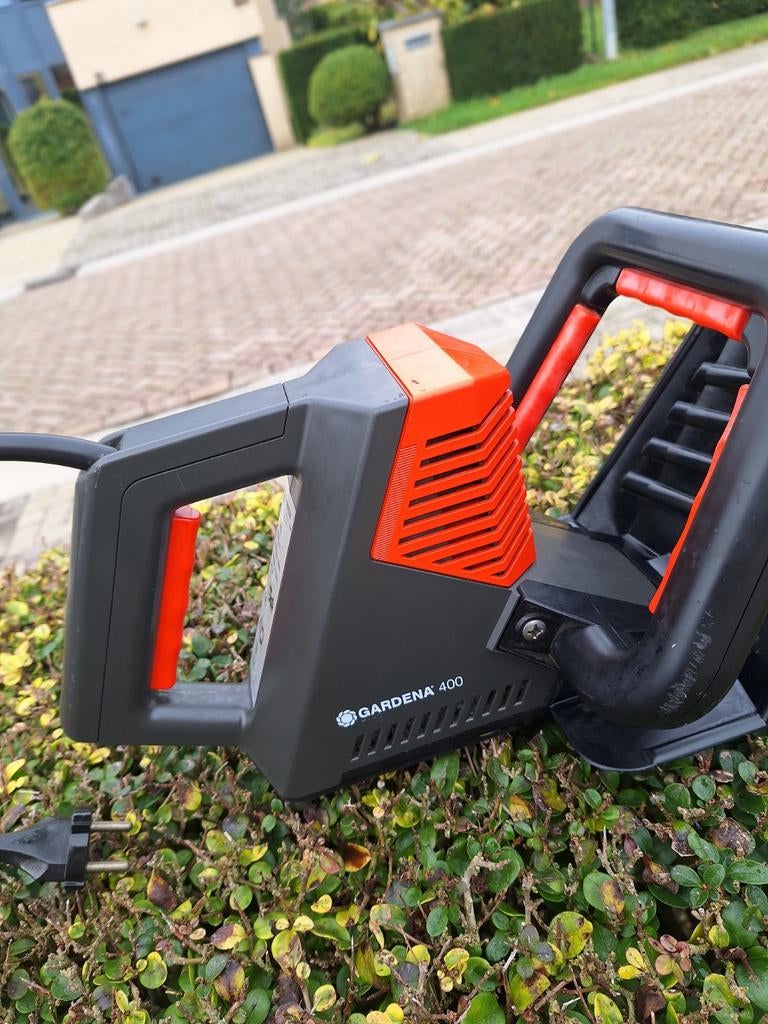 Gardena 400 heggenschaar, Ophalen