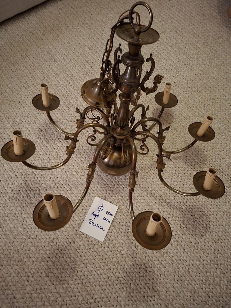 Klassieke kroonluchter met 8 armen (kaarsfittings), Ophalen