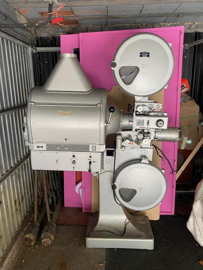 Projecteur 35mm, Enlèvement, Comme neuf