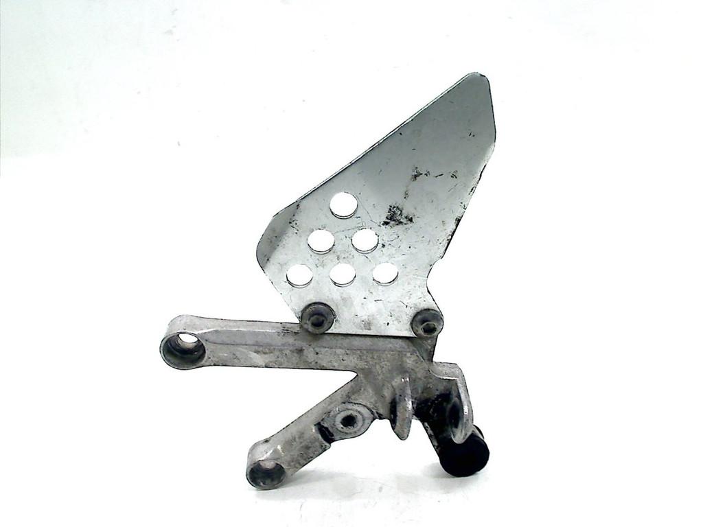 REPOSE PIEDS AVANT GAUCHE Buell S 1 (01-1970/-), Dhr. S. di Majo, Utilisé, Info@cama-motorparts.nl, P.J. Troelstraweg 8 8
3144 CX  MAASSLUIS, NL