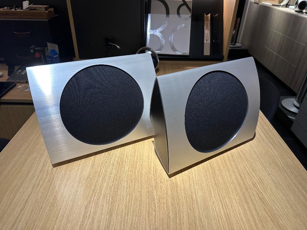 Bang & Olufsen Beolab 17 met tafel stands - B&O, Gebruikt, Info@bang-olufsen.dk, 120 watt of meer, Bang & Olufsen Alle 1 / DK-7600 Struer / Denmark