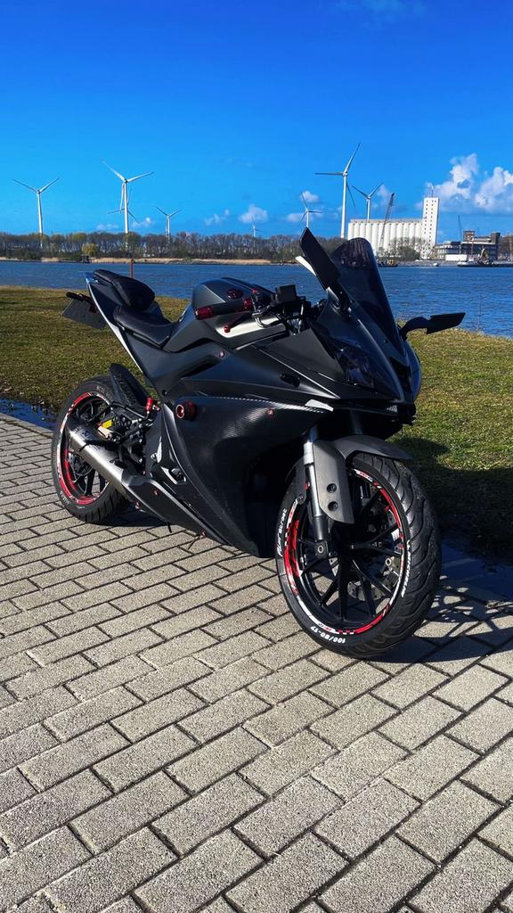 YZF-R125, Motoren, Motoren | Yamaha, Particulier, 11 kW of minder, 1 cilinder, ABS, Sportuitlaat, Traction Control, Handgeschakeld
