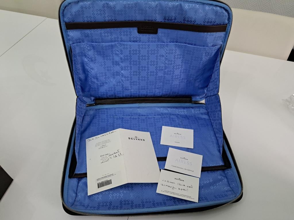 Delvaux modèle Airess authentique avec certificat comme neuf, Enlèvement ou Envoi, Comme neuf