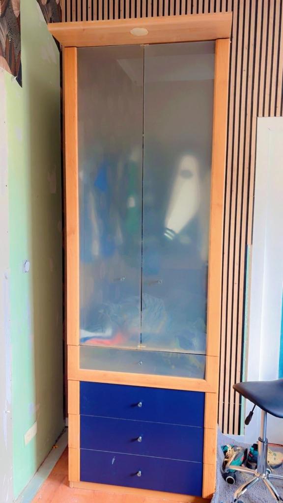 GRANDE ARMOIRE + COMMODE, 3 ou 4 tiroirs, Verre, Enlèvement, Utilisé