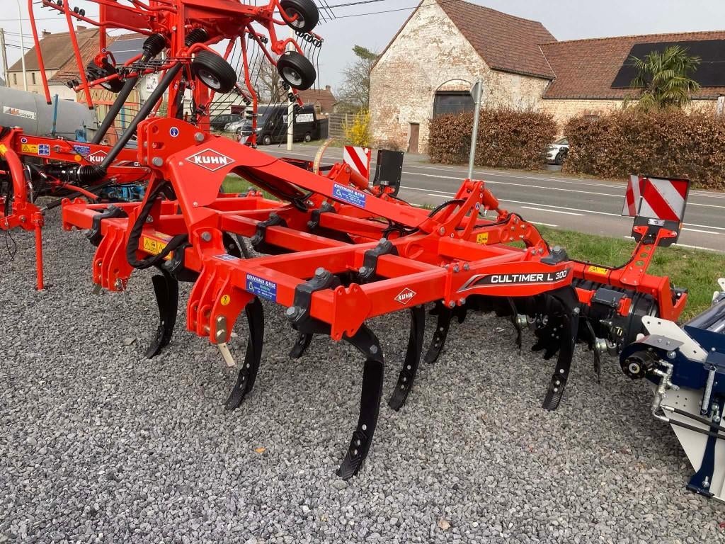Déchaumeur à dents KUHN CULTIMER L 300, Articles professionnels, Enlèvement, Cultures, Agricole