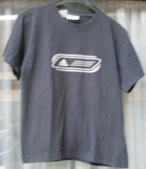 T-shirt van Adidas maat 140, Kinderen en Baby's, Kinderkleding | Maat 140, Adidas, Gebruikt, Ophalen of Verzenden, Shirt of Longsleeve