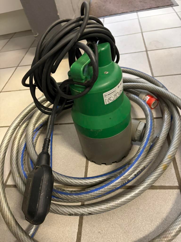 Dompelpomp met vlotter, Tuin en Terras, Ophalen of Verzenden, Zo goed als nieuw, Dompelpomp