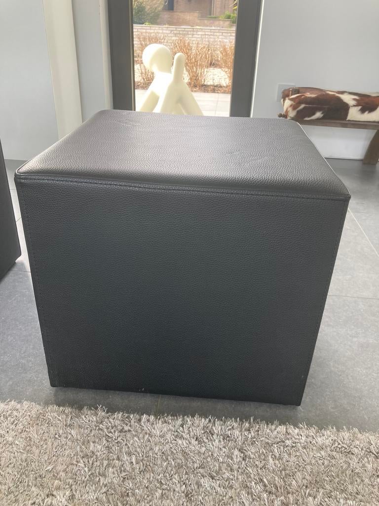 Poef leder zwart en beige, Ophalen, Zo goed als nieuw