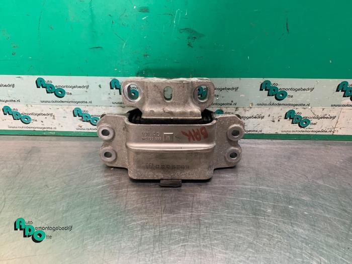 Support boîte de vitesse d'un Volkswagen Caddy (Caddy 10-), Volkswagen, -, 3 mois de garantie, Utilisé