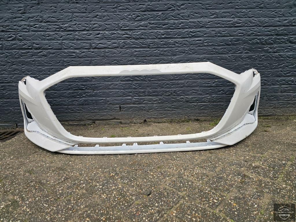 Pare-chocs avant Audi A3 8Y Facelift 2024+ 6xPDC KLS Origina, Autos : Pièces & Accessoires, Pare-chocs, AUDI AG, Auto-Union-Strasse 1
85045  Ingolstadt, DE