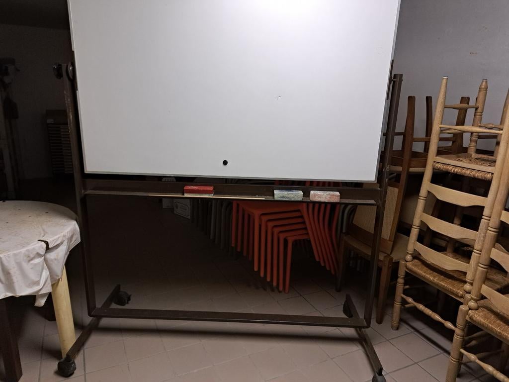 Schoolbord 1,50 x 1,00 m schrijfbord, met rolvoet, Ophalen