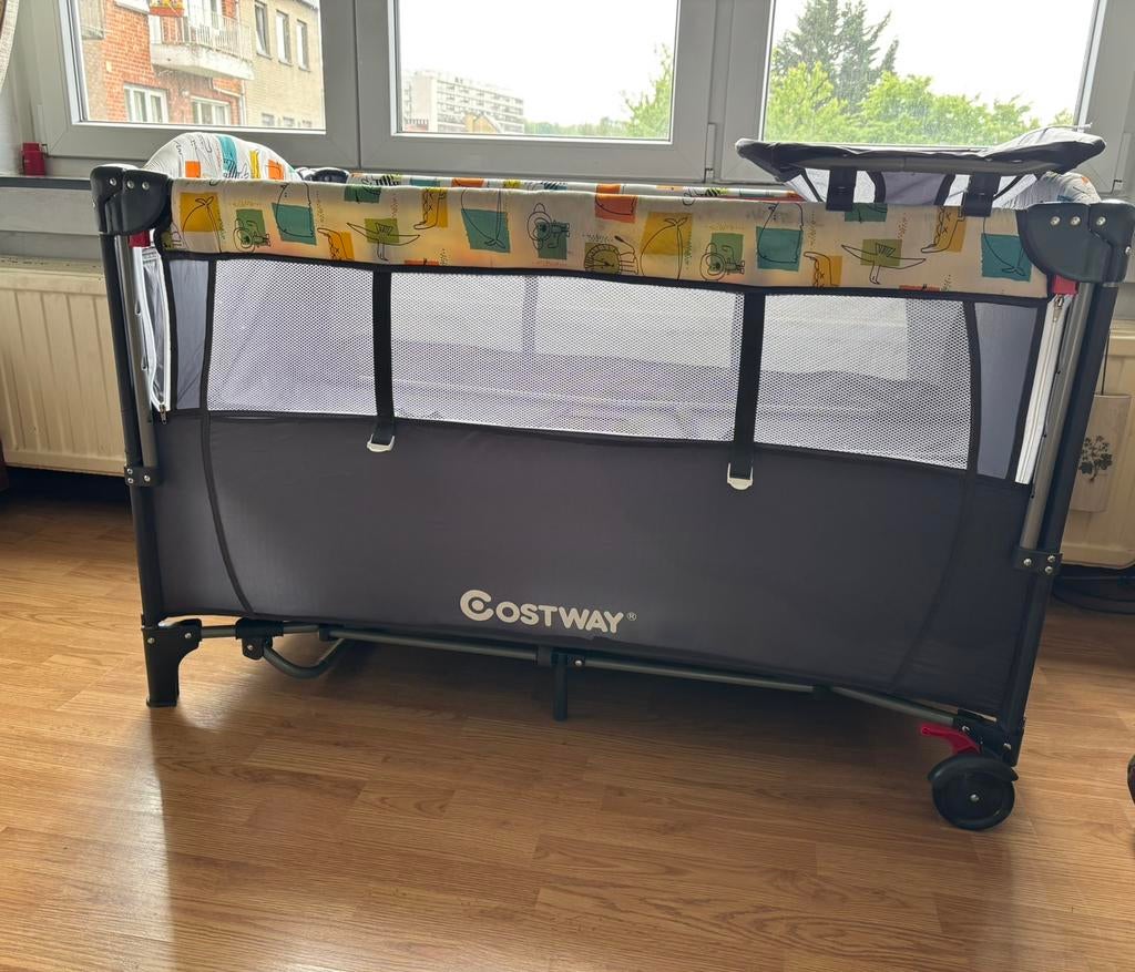 Superbe lit bébé Costway pliable pratique table à langer new, Enfants & Bébés, Enlèvement, Comme neuf, Lit