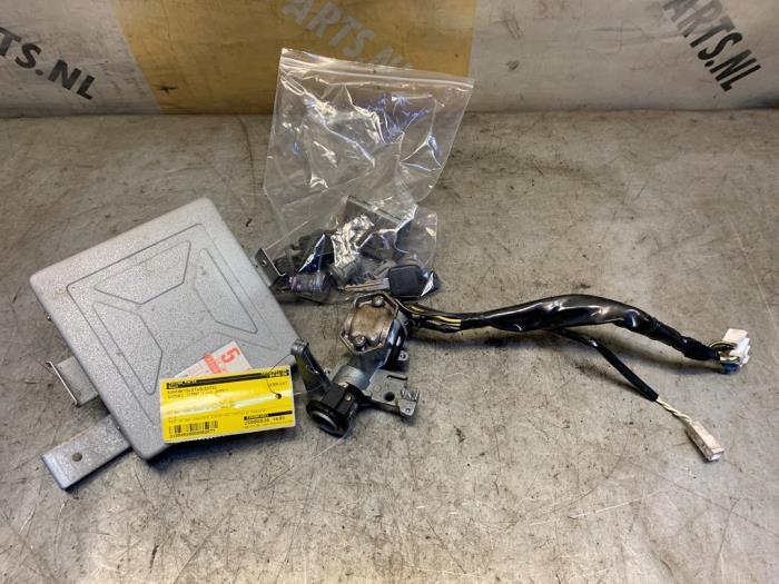 Kontaktslot + Sleutel van een Suzuki Jimny, Auto-onderdelen, Gebruikt, -, -, Ophalen of Verzenden